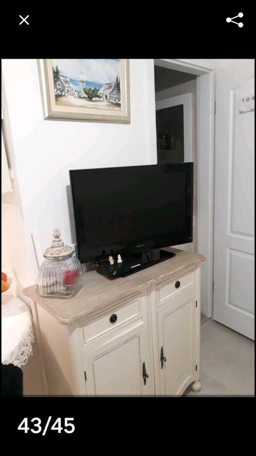 Studio Apartment Angie Split Exterior photo